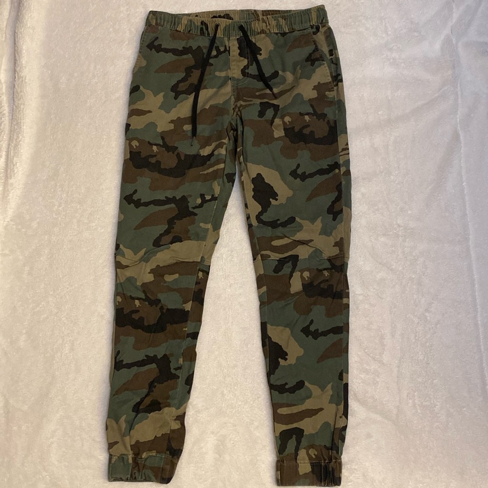 Camo Jogger pants in great condition